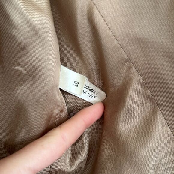 Beige Tweed Blazer with Gold buttons - Picture 4 of 5